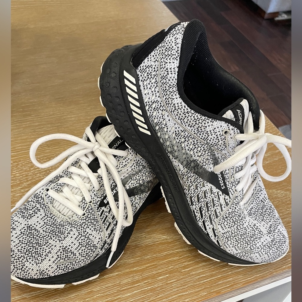 Brooks Adrenaline 21 running shoes